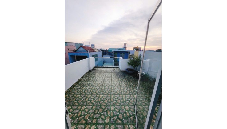 GẦN CHỢ TÂN HƯƠNG - LÊ THÚC HOẠCH - HẺM 5M - 28M2 - 5 TẦNG - GIÁ 4.2 TỶ TL